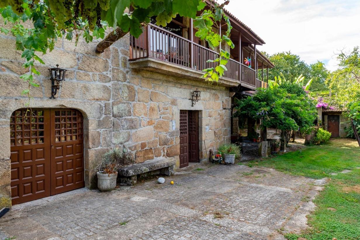 Alouminos Do Ribeiro Apartment Ourense Bagian luar foto