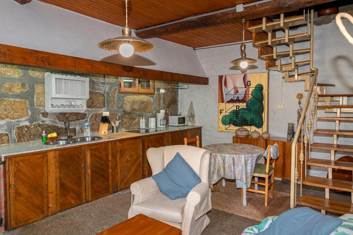 Alouminos Do Ribeiro Apartment Ourense Bagian luar foto