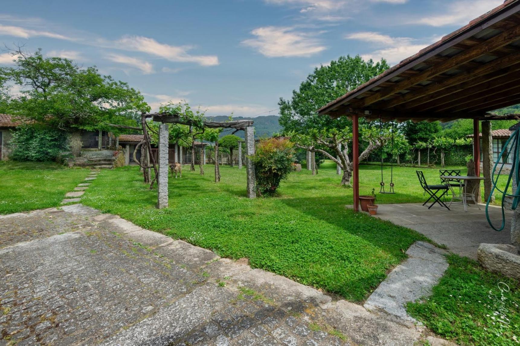 Alouminos Do Ribeiro Apartment Ourense Bagian luar foto